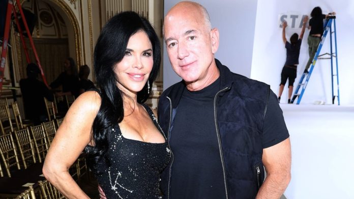 Jeff Bezos with girlfriend