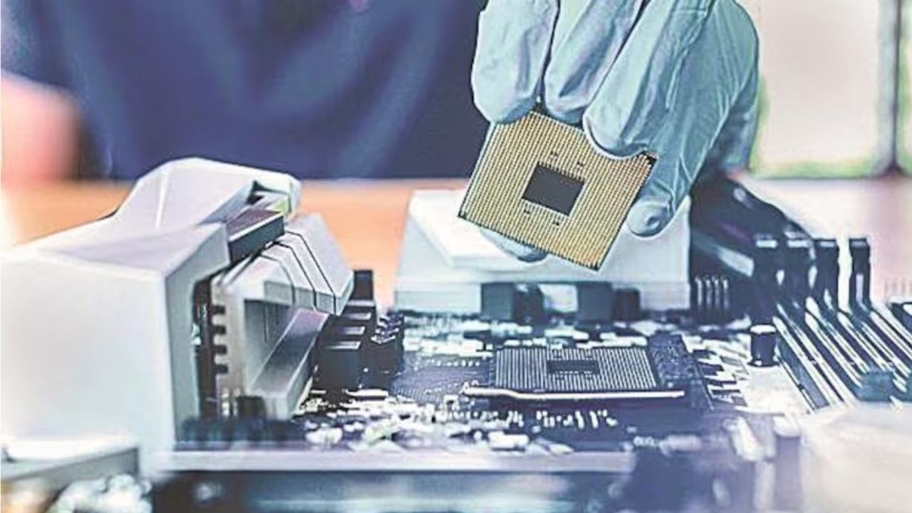 India Aims to Establish Global Chip Dominance Within 5 Years