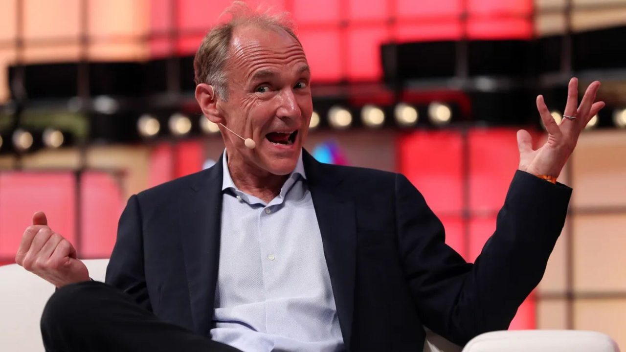 World Wide Web Turns 35: Inventor's Forecasts, from AI Assistants to Big Tech's Future