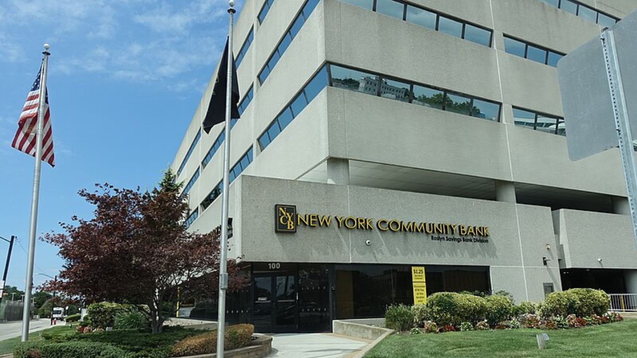 New York Community Bancorp's loss and dividend cut highlight vulnerabilities in regional banks due to CRE loan provisions.