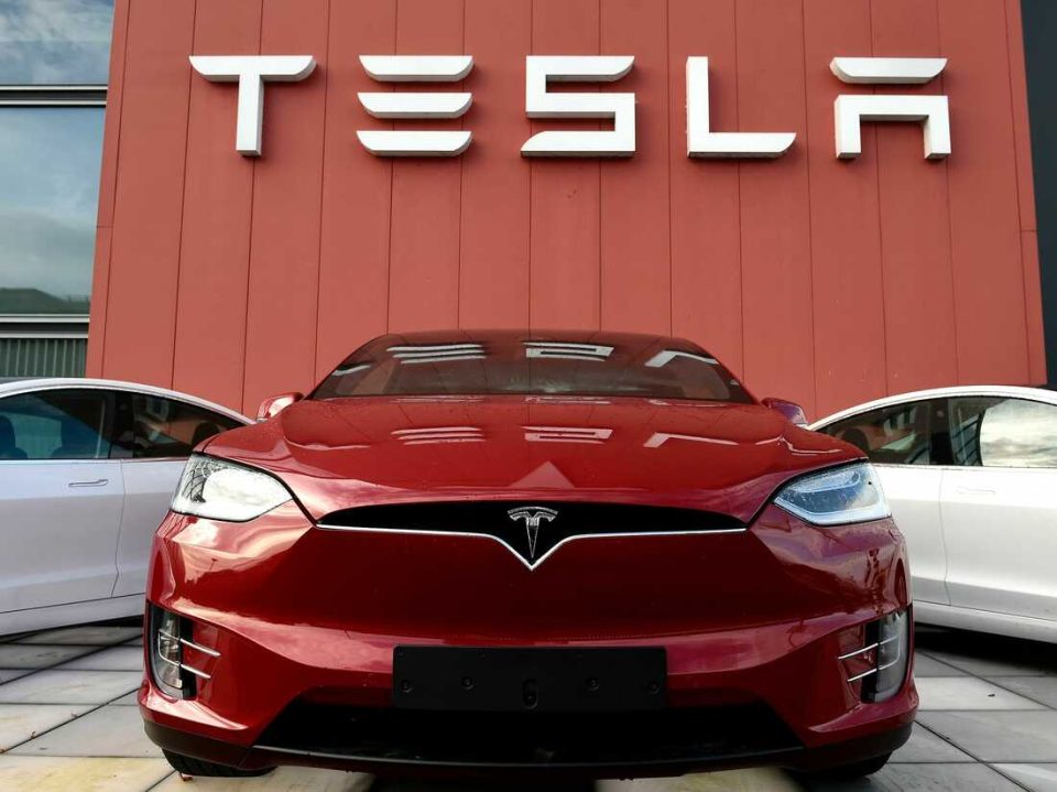 Tesla CEO Elon Musk's Response to Criticism by Dustin Moskovitz