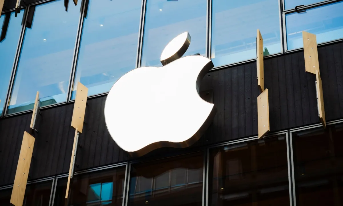 EU Investigates Apple's App Store: Concerns Over Competition