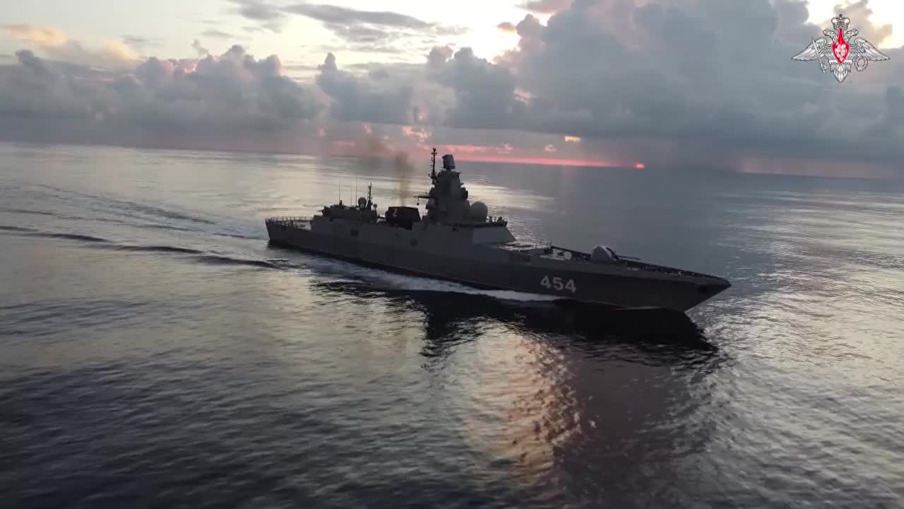 Experts Putin's Warships in Cuba Send Direct Warning to Biden