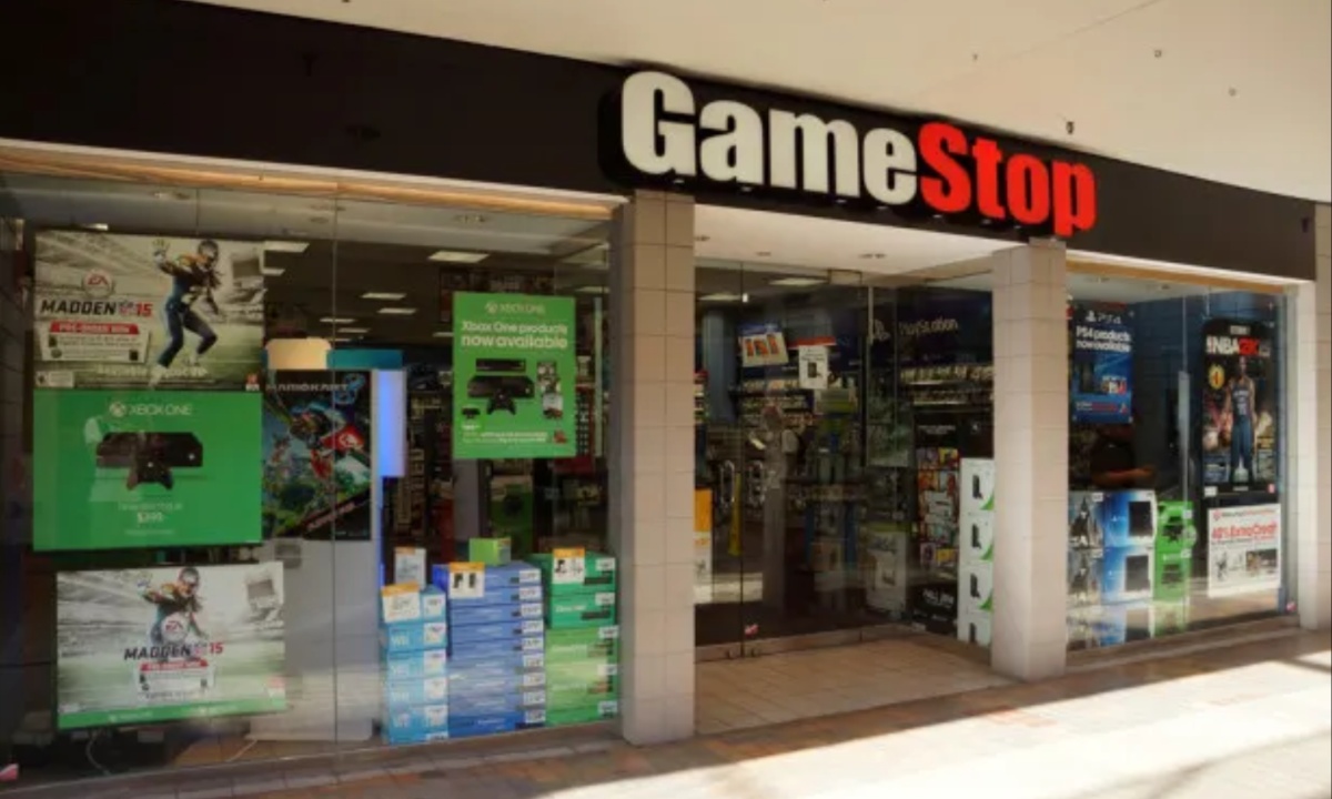 GameStop Stock Drops Following Short Annual Meeting Without Clarity on Future Plans