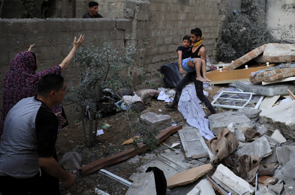 Israeli Airstrikes in Gaza: 39 Killed as Violence Escalates, Prompting Rescue Efforts