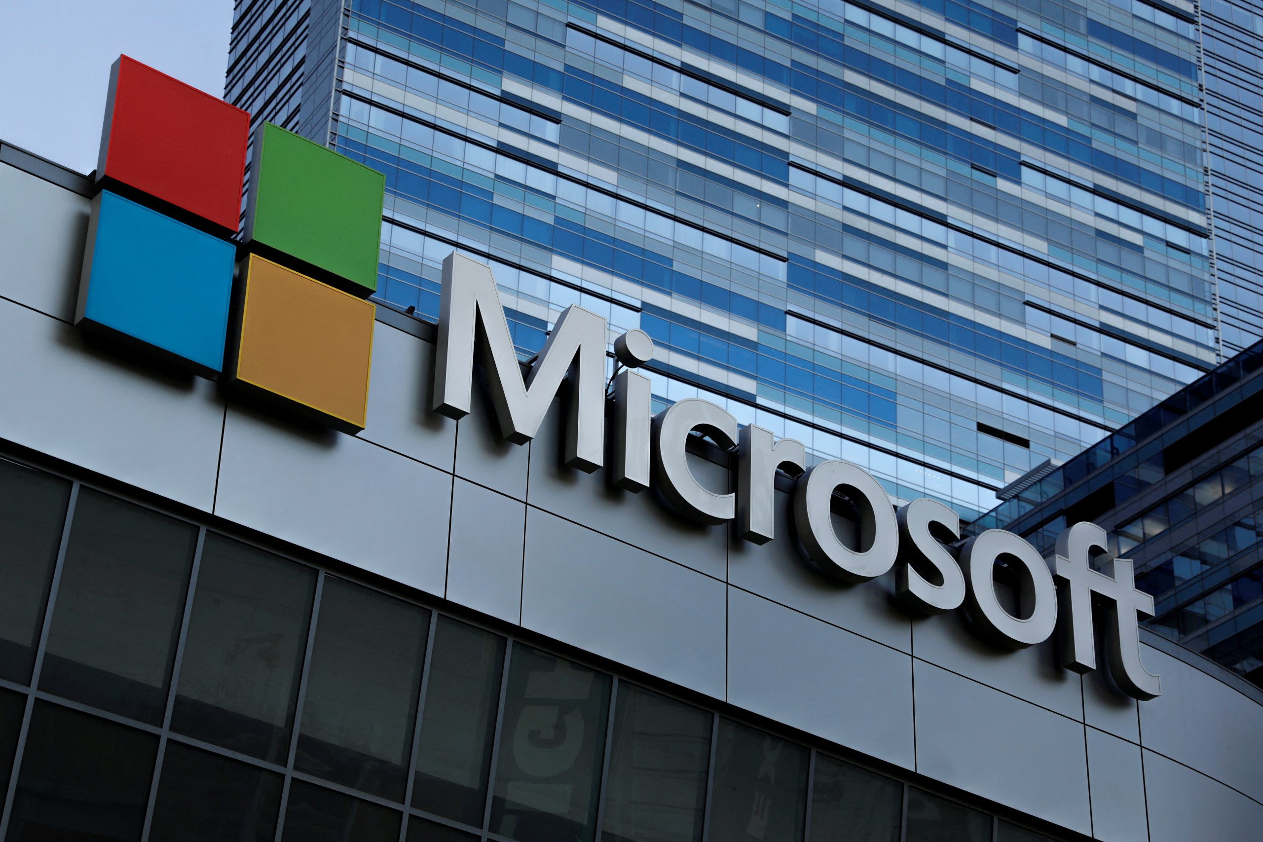 EU Warns Microsoft Potential Antitrust Violations Over Teams Integration in Office 365