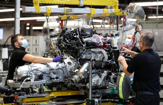 UK Manufacturers Expect Surge in Orders Despite Critical Skilled Worker Shortage