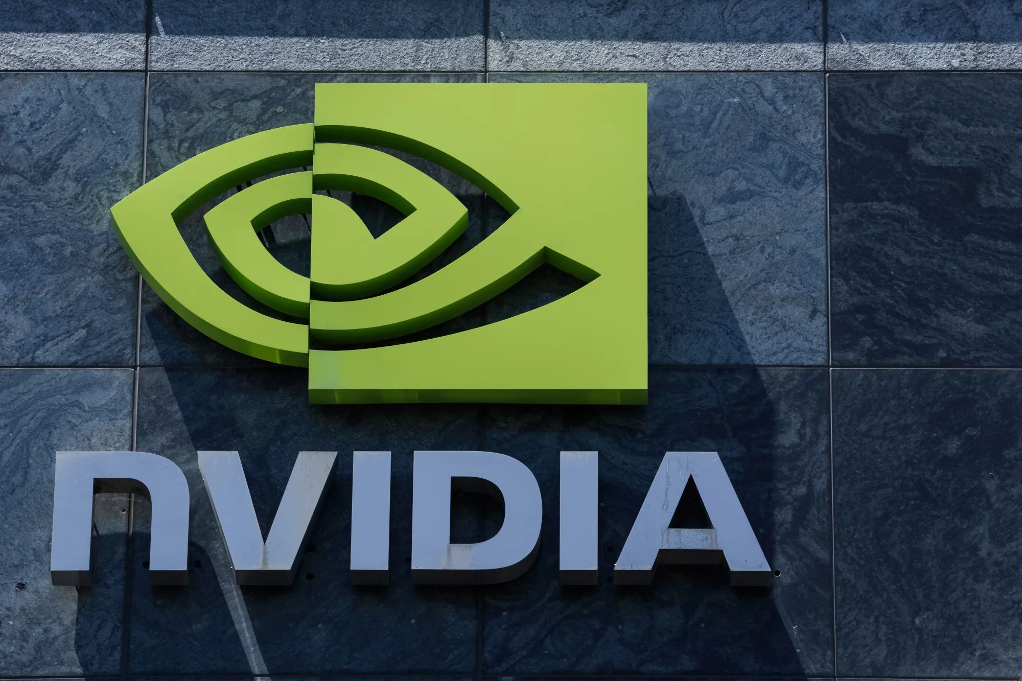 Fed Rate Cuts Loom as Nvidia's Earnings Set to Drive Market Amid Economic Uncertainty