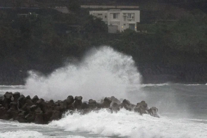 Kyushu Island Faces Severe Threat as Typhoon Shanshan Brings Destructive Winds and Torrential Rain