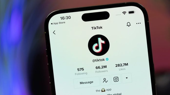 TikTok Adds Group Chats and Custom Stickers to Direct Messaging Features