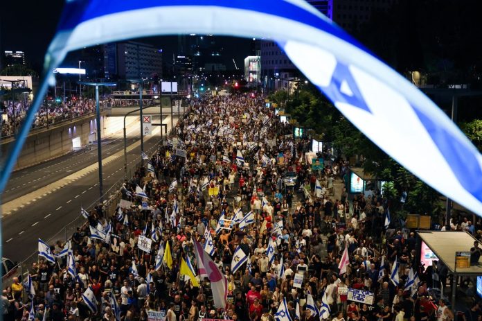 Israelis Demand Ceasefire as Hostage Deaths Intensify Nationwide Protests Against Netanyahu